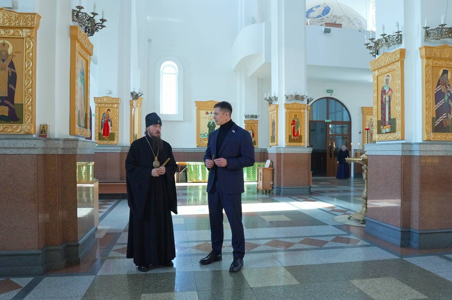 Сергей Меркулов по поручению губернатора взял под личный контроль программу «20 храмов». zskk.ru. Фотография 1