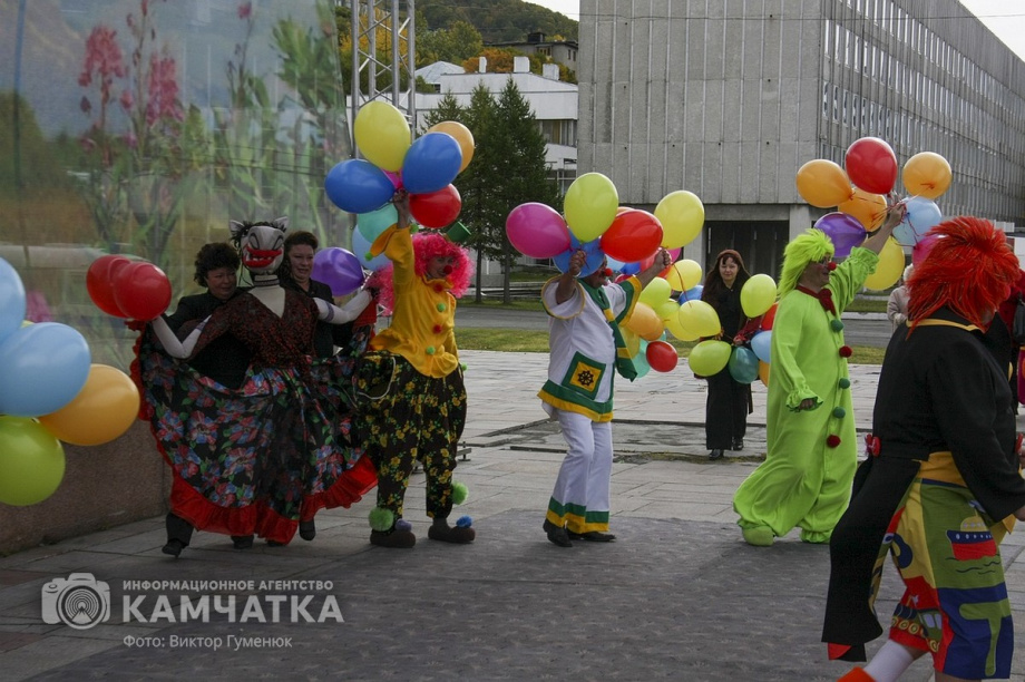 Заслуженному артисту России камчатского театра кукол Логвинцу — 76 лет. Фото: kamgov.ru \ Виктор Гуменюк. Фотография 12
