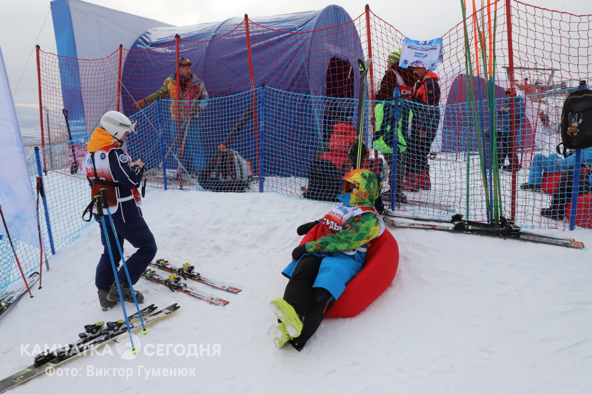 Второй день чемпионата России по горнолыжному спорту в скоростном спуске. Фоторепортаж. фото: Виктор Гуменюк. Фотография 17