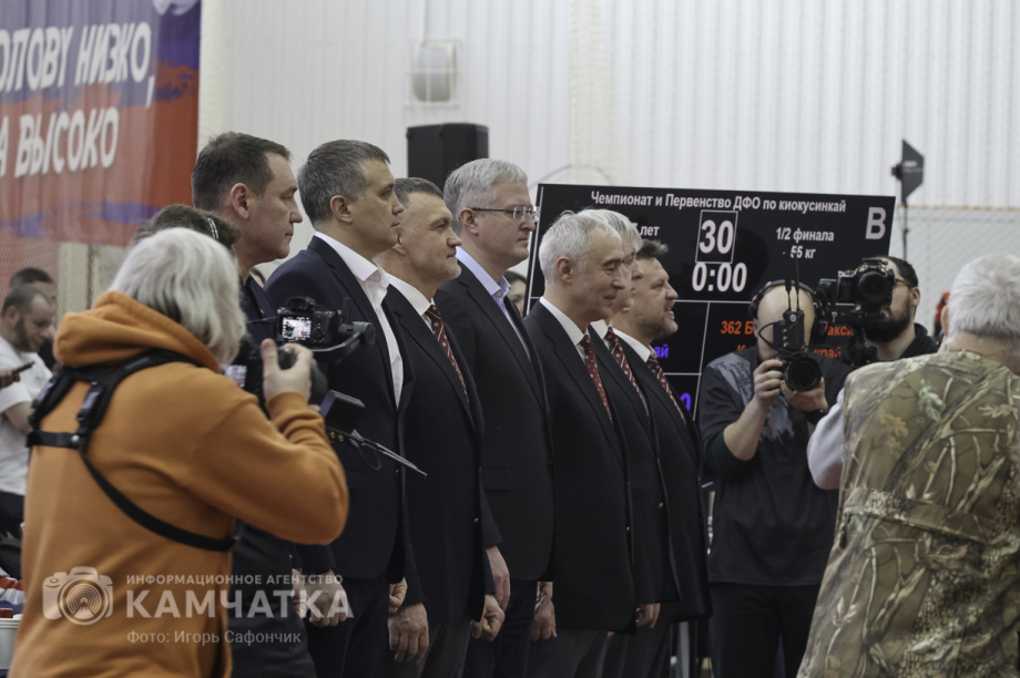 На Камчатке состоялся Чемпионат и первенство ДФО по каратэ-киокусинкай (фоторепортаж). Фото: «Камчатка Сегодня» \ Игорь Сафончик. Фотография 15