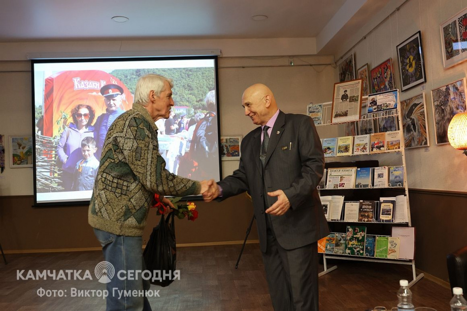 Юбилейный творческий вечер писателя Геннадия Струначева-Отрока. Фоторепортаж . Фото: Виктор Гуменюк. Фотография 14