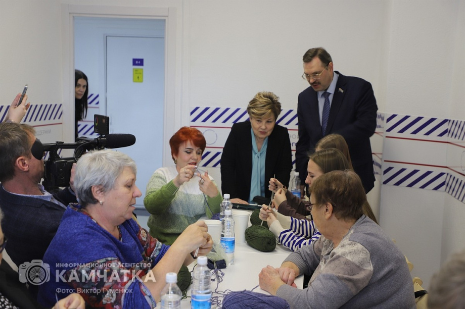 Штаб общественной поддержки открыт в краевой столице Камчатки. Фото:Виктор Гуменюк. Фотография 59