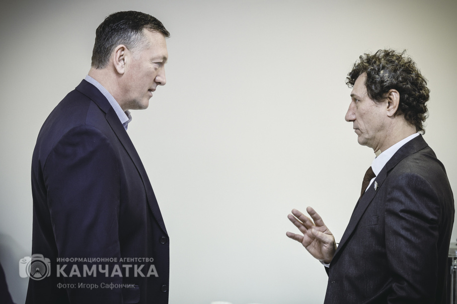 Губернатор Камчатского края Владимир Солодов огласит послание органам власти субъекта (фоторепортаж). Фото: «Камчатка Сегодня» / Игорь Сафончик. Фотография 26