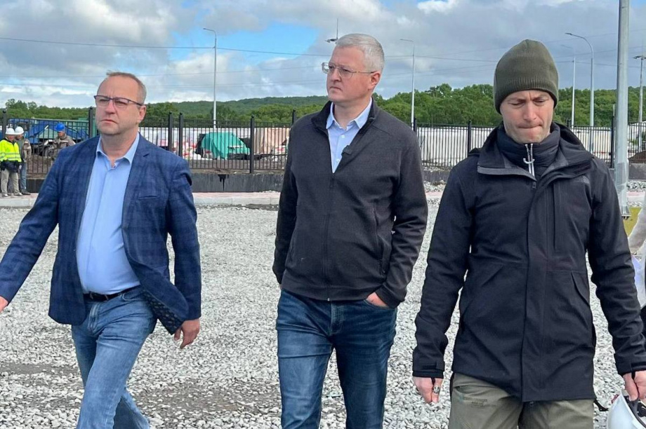 Ещё 100 рабочих задействуют в строительстве главной больницы Камчатки. Фото: kamgov.ru. Фотография 1