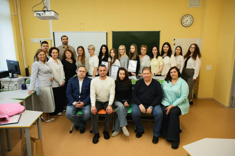 Ирина Яровая встретилась с врачами самого масштабного меддесанта на Камчатке. . Фотография 1