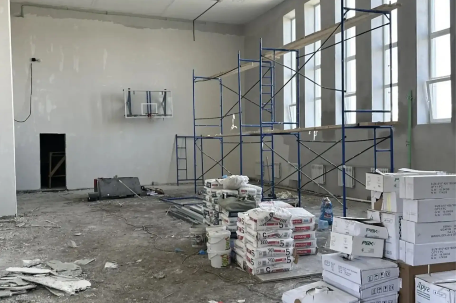 В Николаевской школе Елизовского округа продолжается капитальный ремонт. Фото: Администрация ЕМО