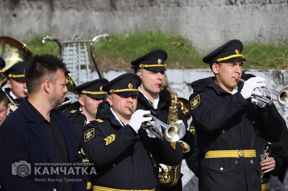 В честь 284-й годовщины со дня основания города в Петропавловске-Камчатском прошли праздничные мероприятия (фоторепортаж). Фото: ИА «Камчатка» \ Виктор Гуменюк. Фотография 17