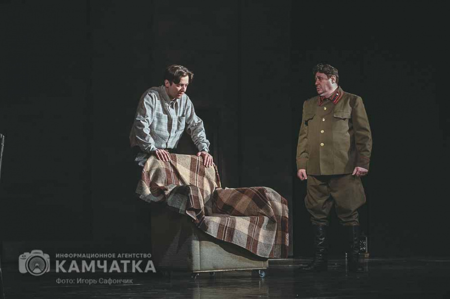 Гастроли Драматического театра ТОФ на Камчатке начались с премьеры. Фото: ИА «Камчатка». Фотография 6