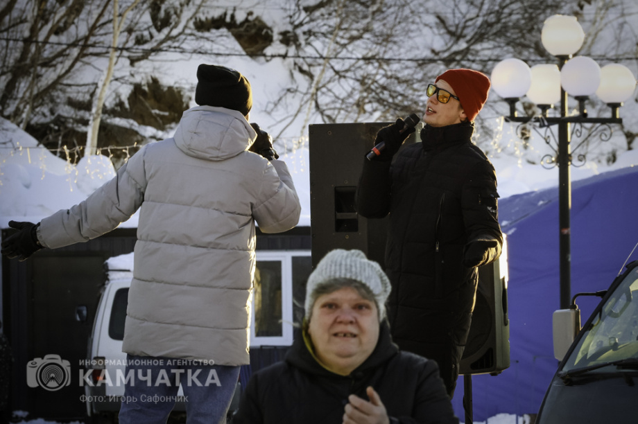 В Петропавловске-Камчатском продолжаются новогодние развлечения (фоторепортаж). Фото: «Камчатка Сегодня» \ Игорь Сафончик. Фотография 52