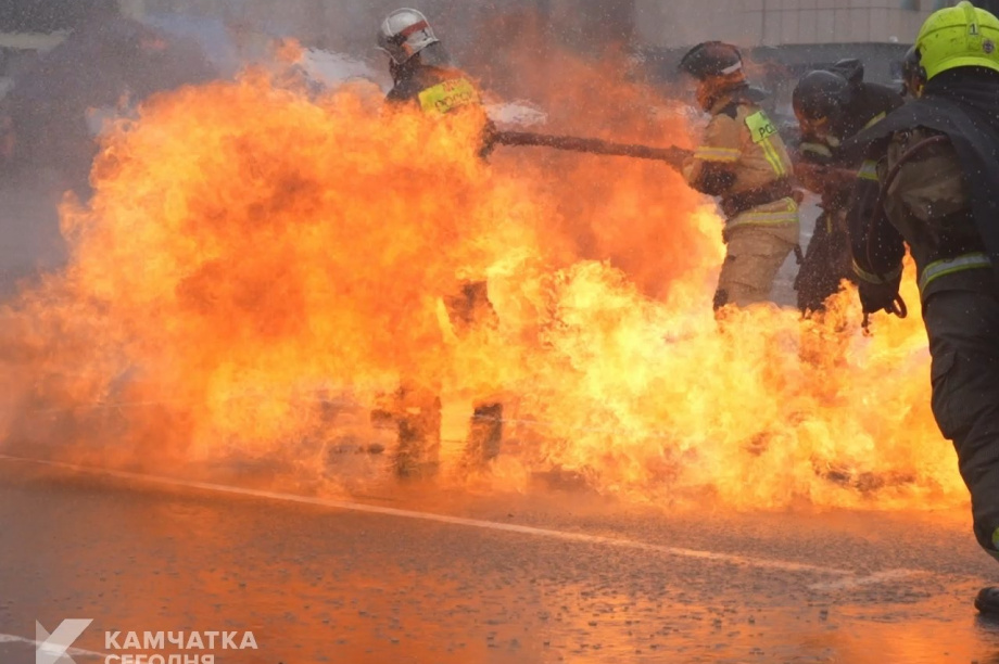 На Камчатке отметили 377 лет пожарной охраны (фоторепортаж). . Фотография 19