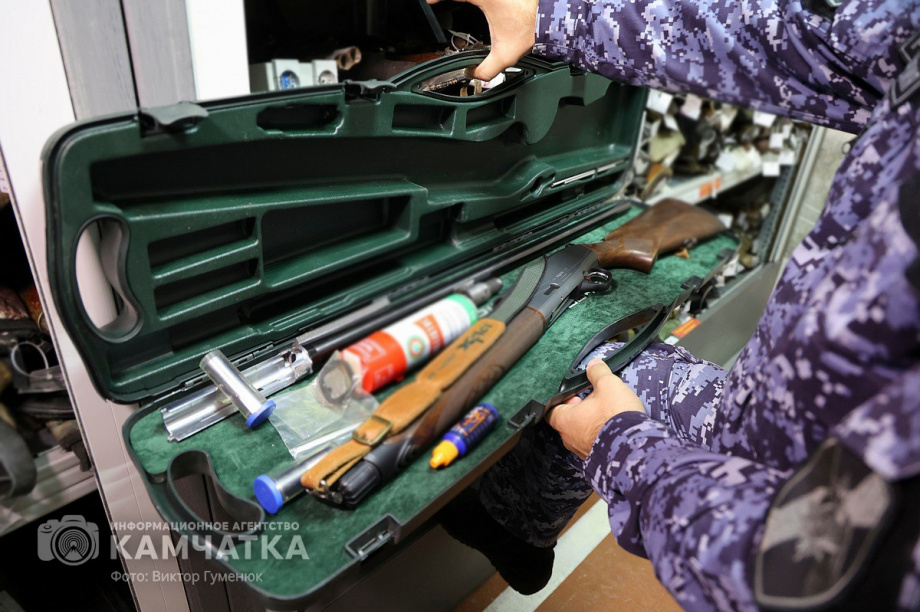Охота на дроны с ружьём — камчатцев призвали дарить дробовики бойцам на СВО. Фото ИА «Камчатка» / Виктор Гуменюк. Фотография 1