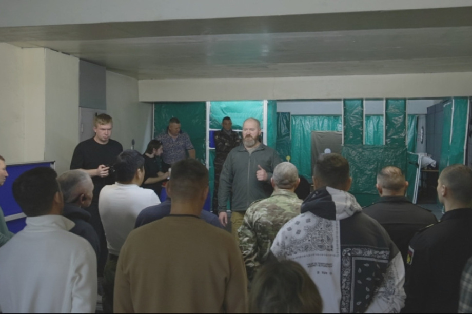 На Камчатке прошли соревнования по практической стрельбе ко Дню Героев Отечества. Фото организаторов. Фотография 2