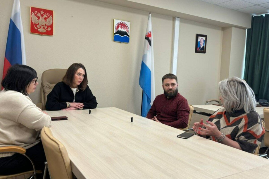 Участник «Героев Камчатки» изучает соцслужбу изнутри. Фото: kamgov.ru