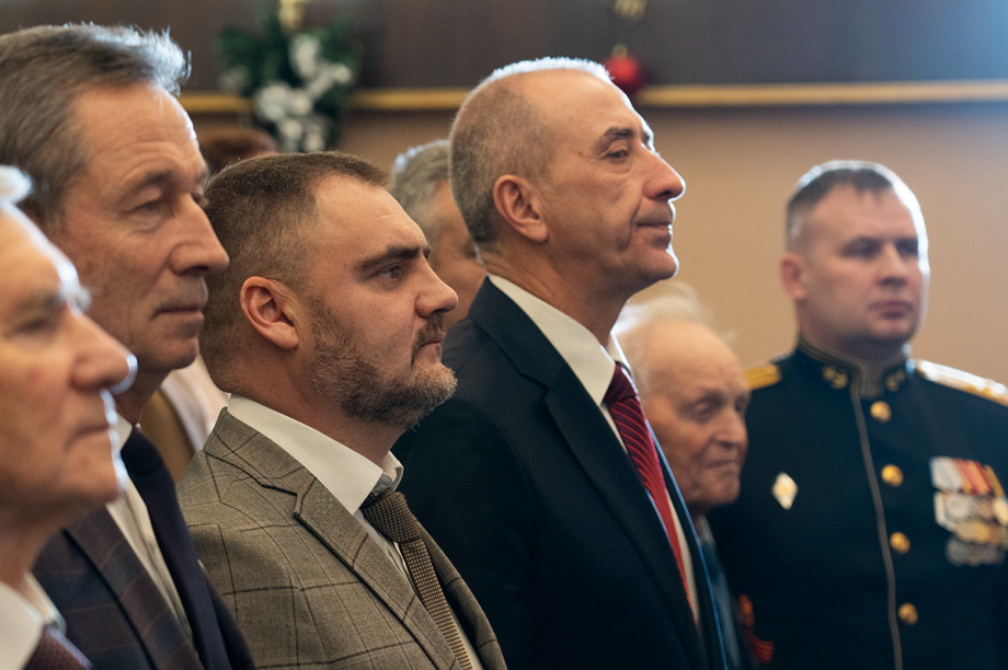 Олег Бондаренко официально вступил в должность главы Вилючинска. Фото: ИА "Камчатка". Фотография 10