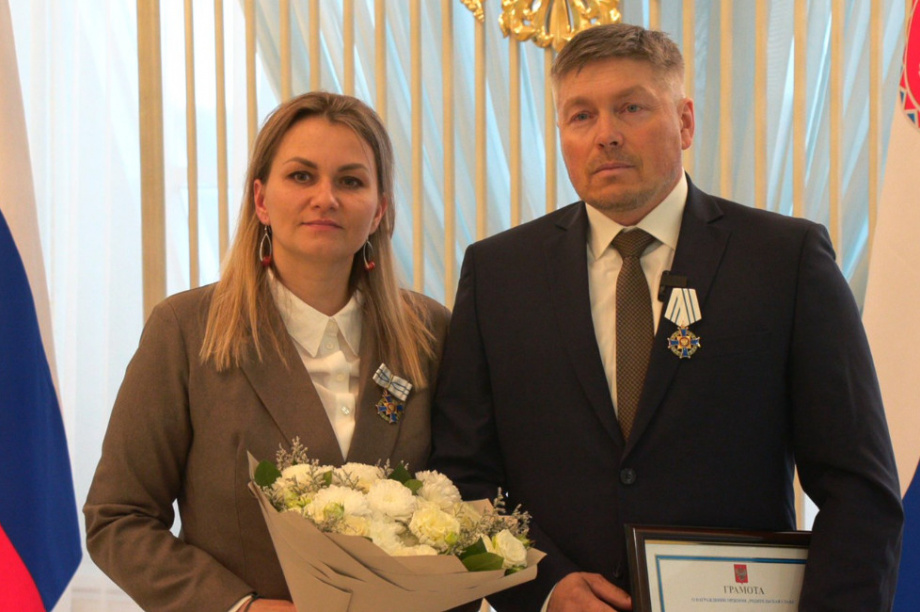 Медаль ордена «Родительская слава» вручена семье Семашкиных на торжественном приеме у губернатора Камчатки. Фото: kamgov.ru. Фотография 5