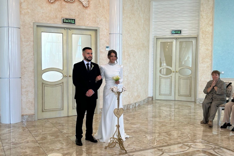 В красивую дату 24 сентября 2024 года на Камчатке стало на 11 семей больше. Фото: kamgov.ru. Фотография 5