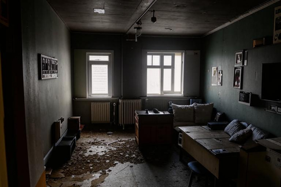 Камчатские энергетики отрезали квартиру бойца СВО от коммунальных благ. Фото: ИИ