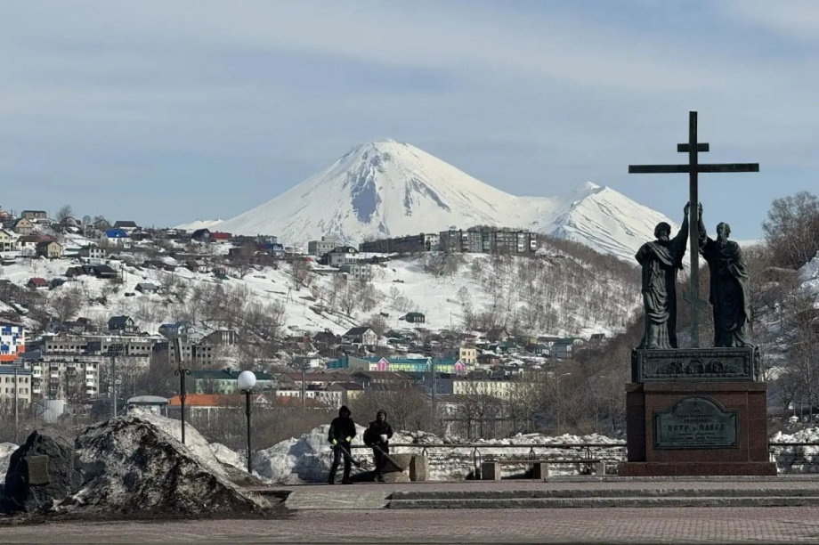 Неравнодушные жители краевой столицы приводят город в порядок. . Фотография 10