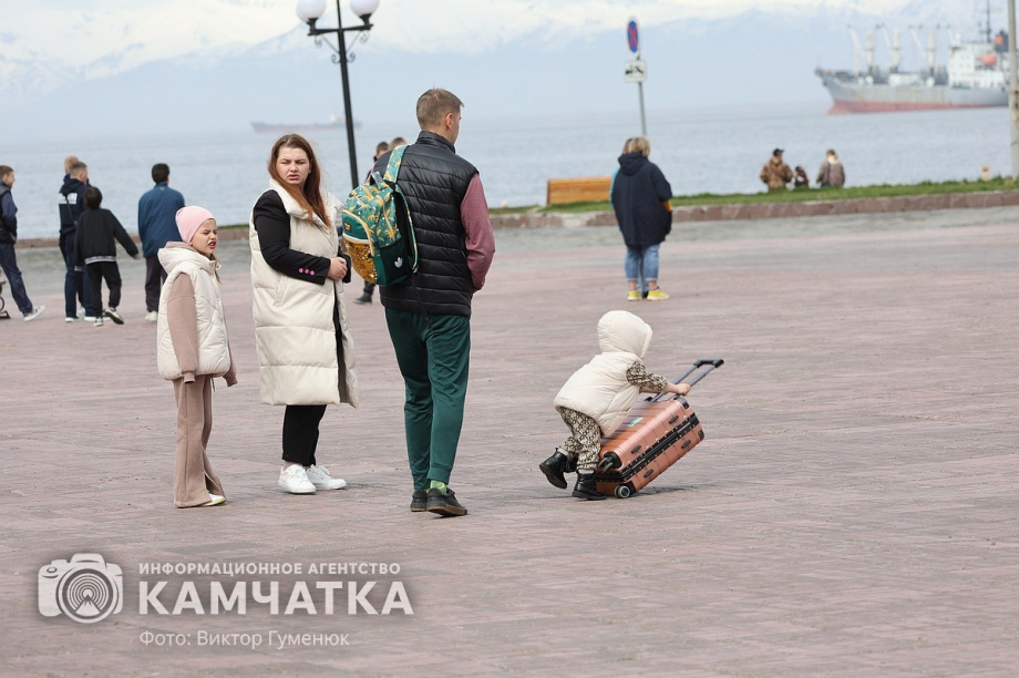 Проводы детей в камчатские оздоровительные лагеря. Фото: Виктор Гуменюк. Фотография 6