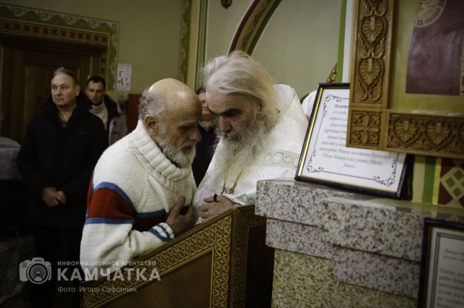 Рождественская служба в соборе Святой Троицы на Камчатке (фоторепортаж). Фото: «Камчатка Сегодня» \ Игорь Сафончик. Фотография 8