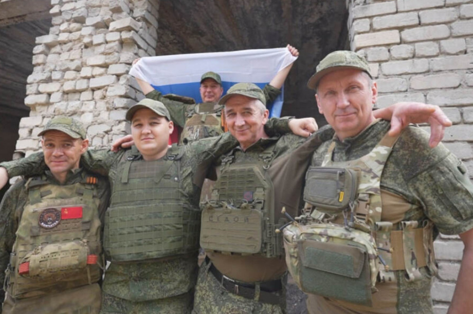 Награды и оборудование от губернатора Камчатки привезли в ЛНР для бойцов СВО. Фото: kamgov.ru. Фотография 5