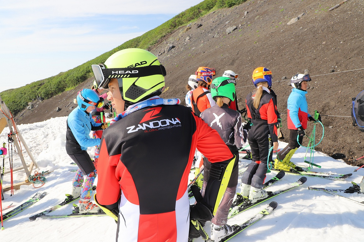 Июльские соревнования по горнолыжному спорту. Фоторепортаж. Фото: Виктор Гуменюк. Фотография 6