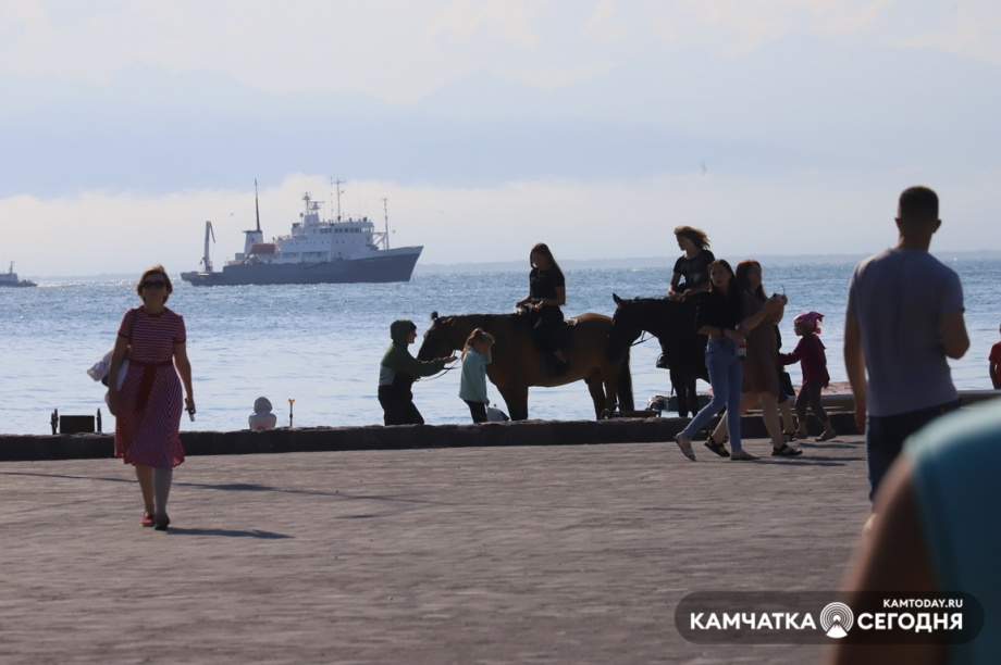 Авачинская бухта в преддверии Дня ВМФ. Фото: Виктор Гуменюк / информационное агентство "Камчатка". Фотография 9