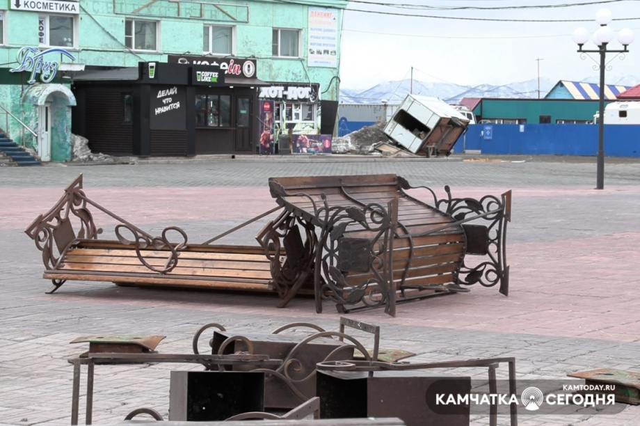Почти ураганный ветер бушует в столице Камчатки. Фото: Алексей Кузьмин / информационное агентство "Камчатка". Фотография 6