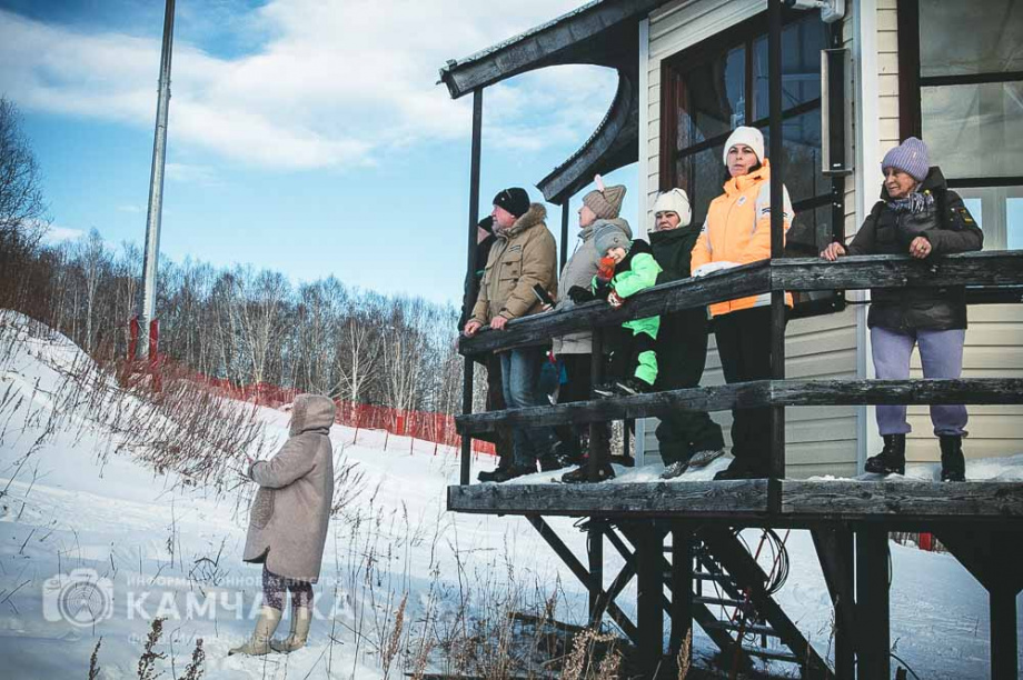 Горнолыжники устроили карнавальный заезд на «Морозке» в Елизово. Фото: ИА «Камчатка». Фотография 21