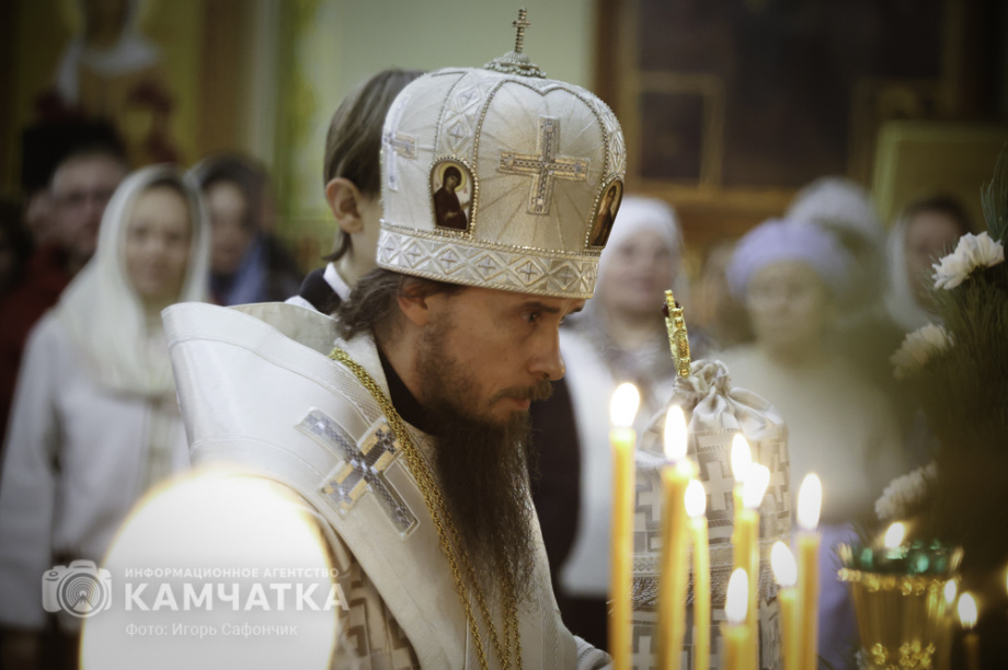 Рождественская служба в соборе Святой Троицы на Камчатке (фоторепортаж). Фото: «Камчатка Сегодня» \ Игорь Сафончик. Фотография 47
