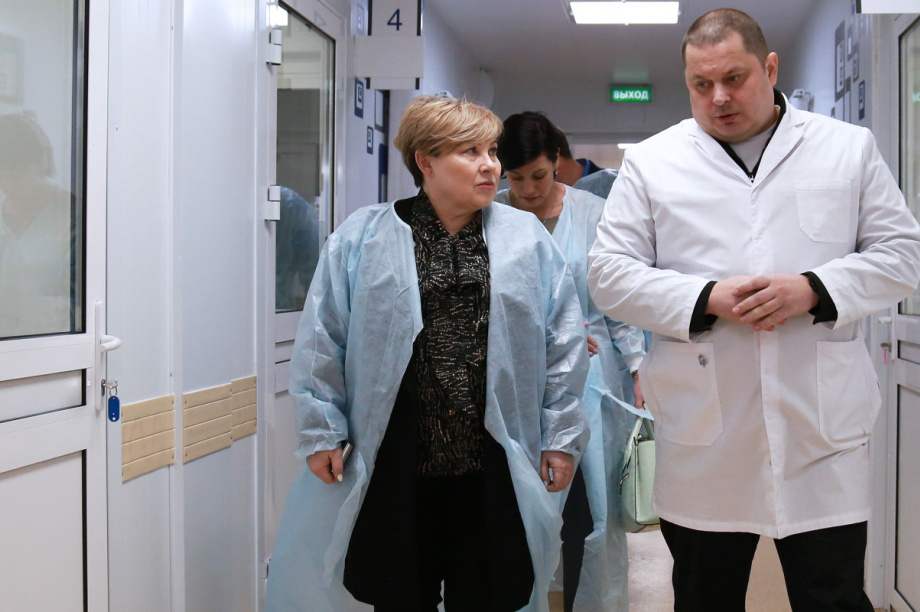 Законодатели Камчатки навестили раненных бойцов СВО в госпиталях . Фото: zaksobr.kamchatka.ru. Фотография 2