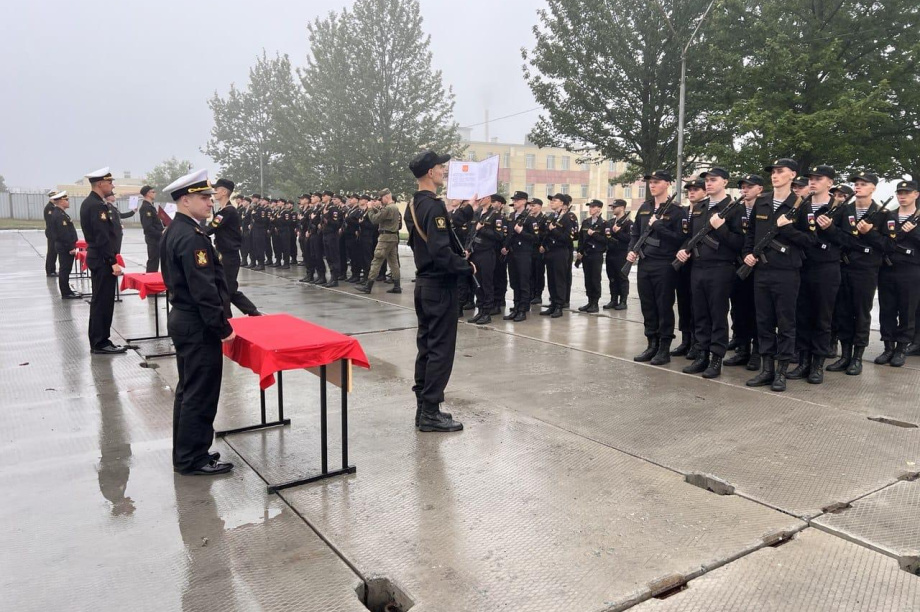 Курсанты военного учебного центра на Камчатке приняли военную присягу. Фото: КГТУ. Фотография 4