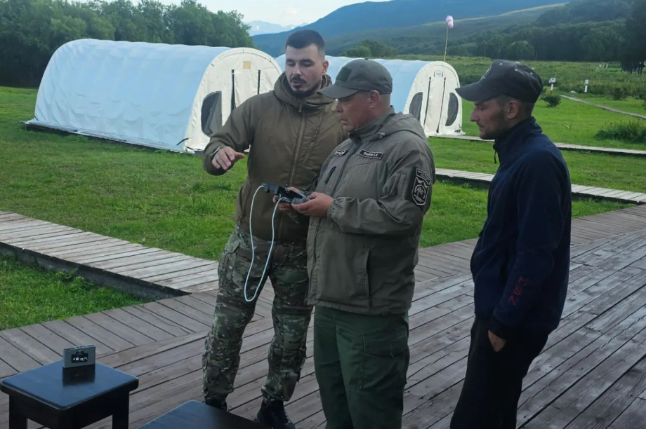 Госинспекторы Кроноцкого заповедника прошли обучение по пилотированию квадрокоптеров. Фото: © Анна Трушакова. Фотография 3