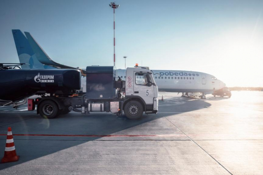 Инновационную битумную продукцию применили на взлетной полосе аэропорта на Камчатке. Фото: «Газпромнефть – Битумные материалы»