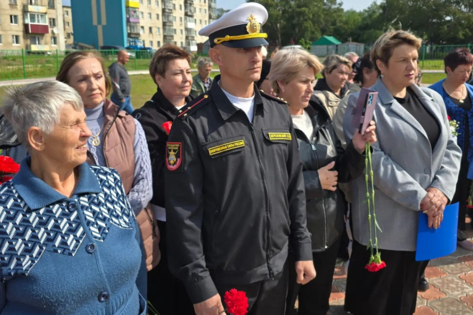 В селе Апача открыли памятник участникам СВО. Фото: kamgov.ru. Фотография 2