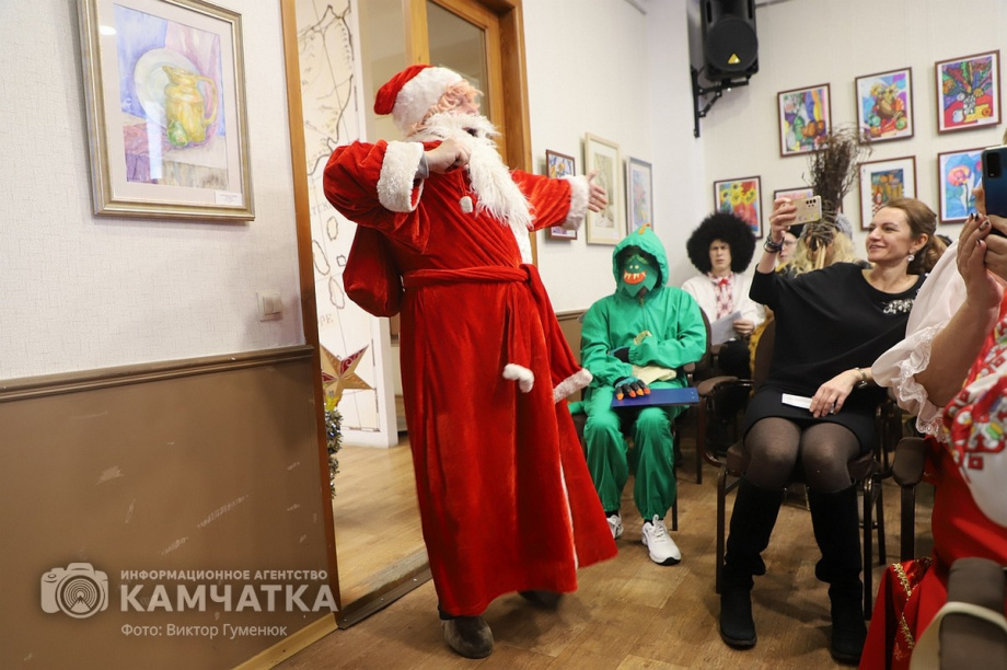 Святочные традиции вспоминали в краевой библиотеке Камчатки. Фото: Виктор Гуменюк. Фотография 16