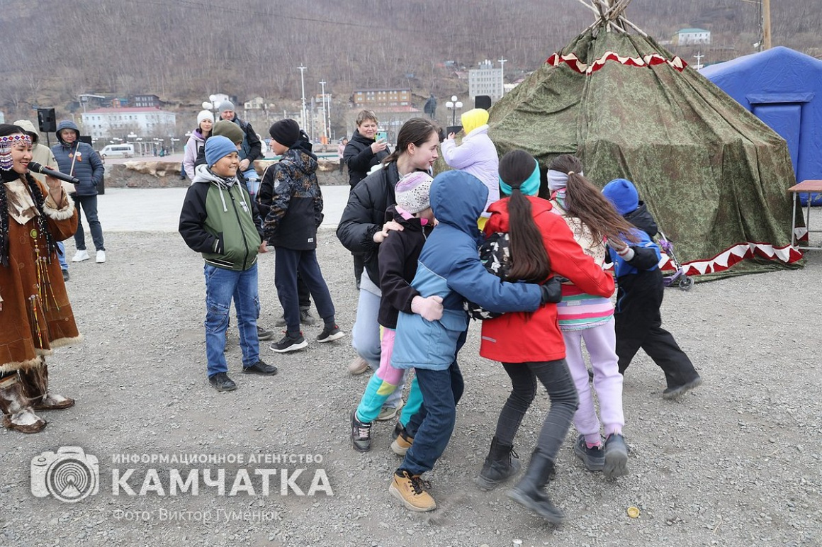 Праздник Весны и Миролюбия прошёл на Камчатке. Фото: Виктор Гуменюк. Фотография 8