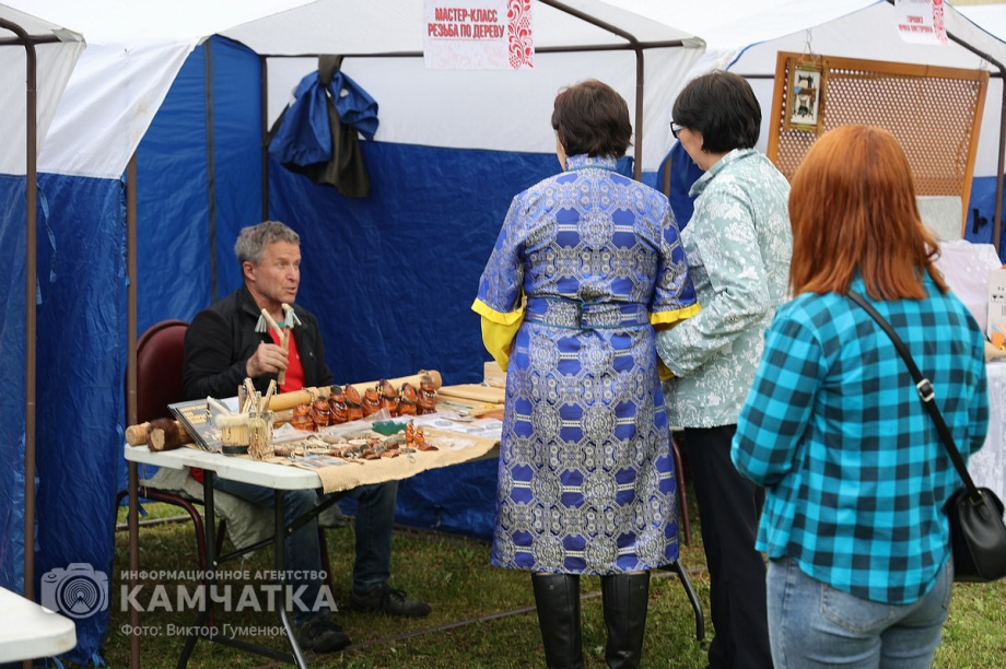 Мы славяне! — народное гуляние в Елизово было ярким и позитивным. Фото: ИА «Камчатка» \ Виктор Гуменюк. Фотография 35