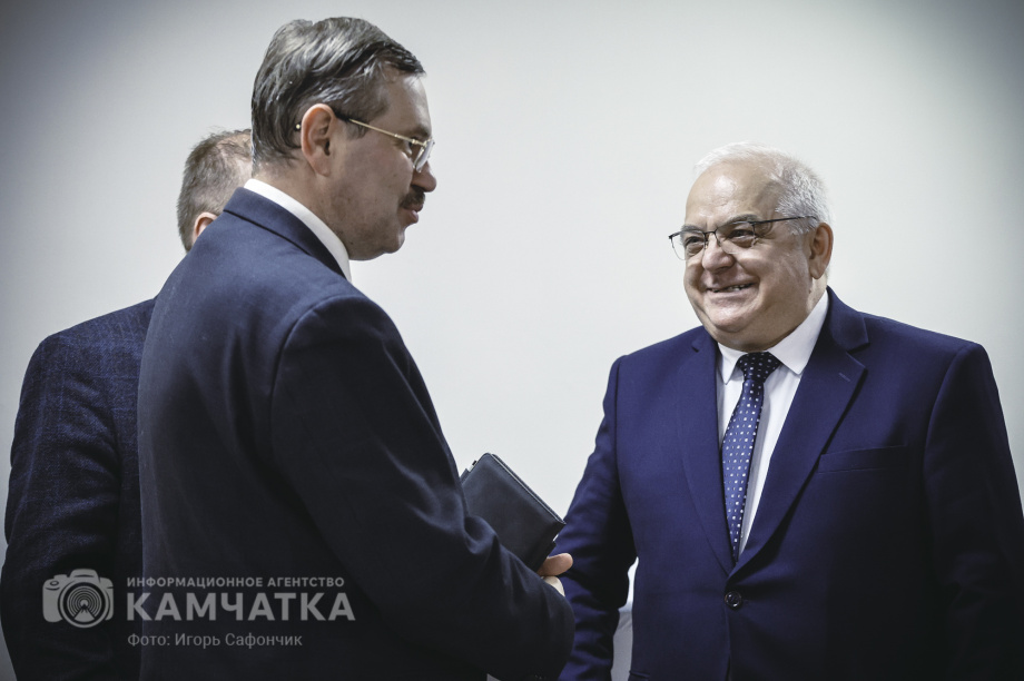 Губернатор Камчатского края Владимир Солодов огласит послание органам власти субъекта (фоторепортаж). Фото: «Камчатка Сегодня» / Игорь Сафончик. Фотография 18
