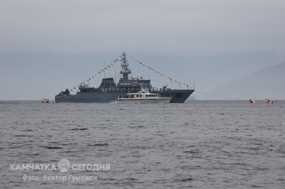 День Военно-Морского Флота в центре Петропавловска-Камчатского. Фоторепортаж. фото: Виктор Гуменюк. Фотография 42
