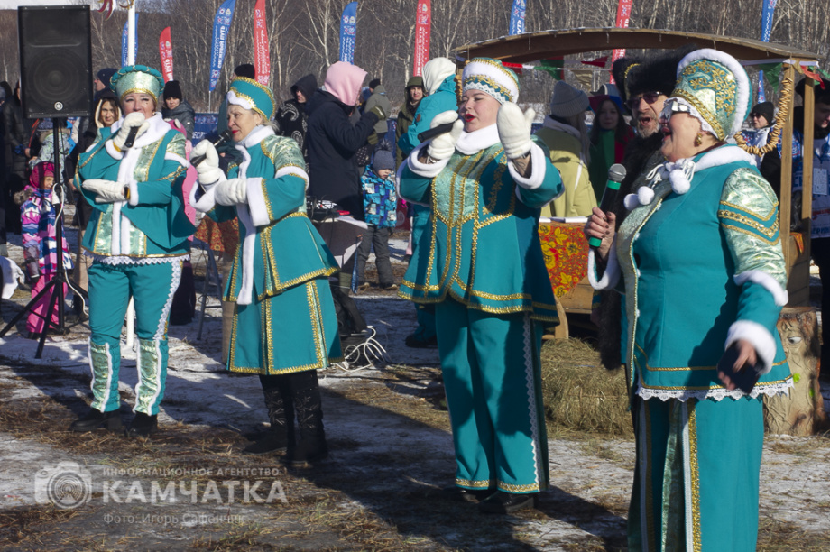 На фестивале «Снежный путь» и Масленице (фоторепортаж). Фото: ИА «Камчатка» \ Игорь Сафончик. Фотография 38