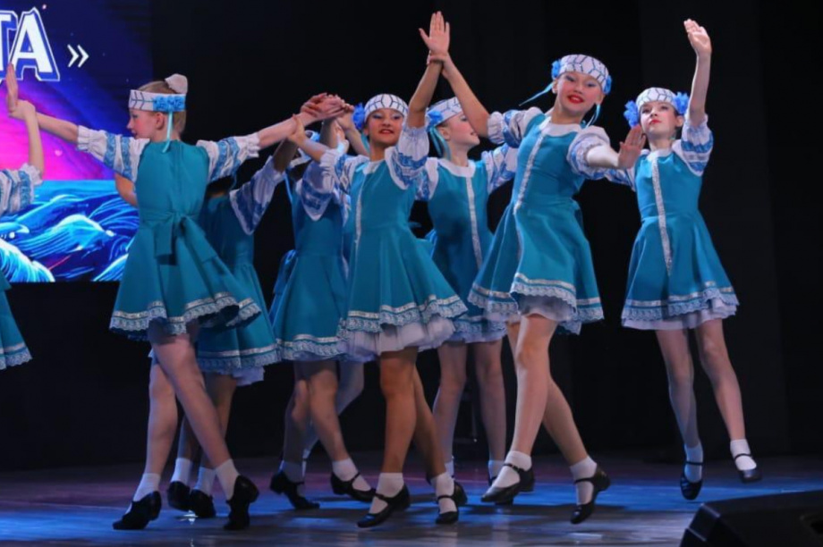 Юные артистки-танцовщицы и вокалистки Камчатки покорили Владивосток. Фото: Администрация ЕМР. Фотография 2