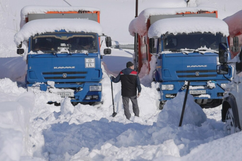 "Спецтранс" готов к вывозу мусора после пурги. Фото: kamgov.ru. Фотография 3
