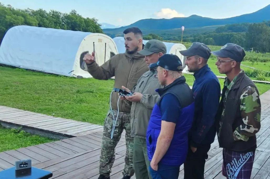 Госинспекторы Кроноцкого заповедника прошли обучение по пилотированию квадрокоптеров. Фото: © Анна Трушакова. Фотография 1