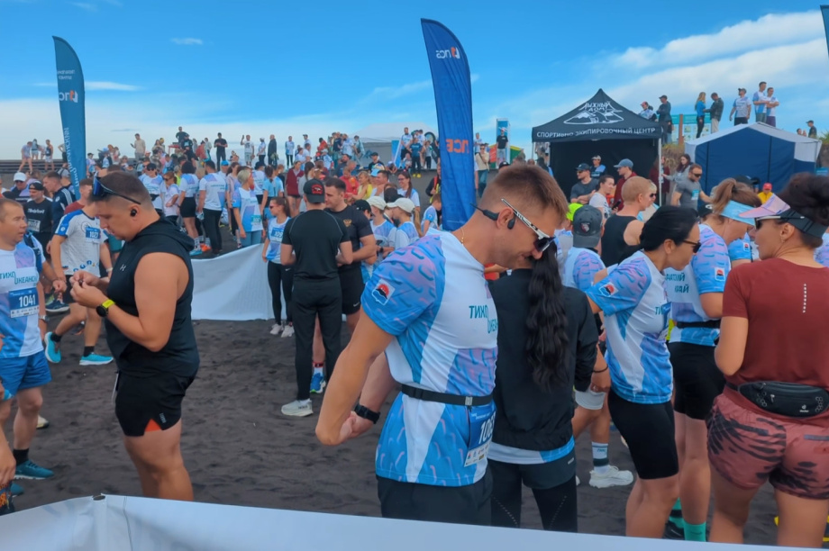 Халактырский пляж снова объединил бегунов на Тихоокеанском забеге. Фото: тг. Инвест. Камчатка. Фотография 2