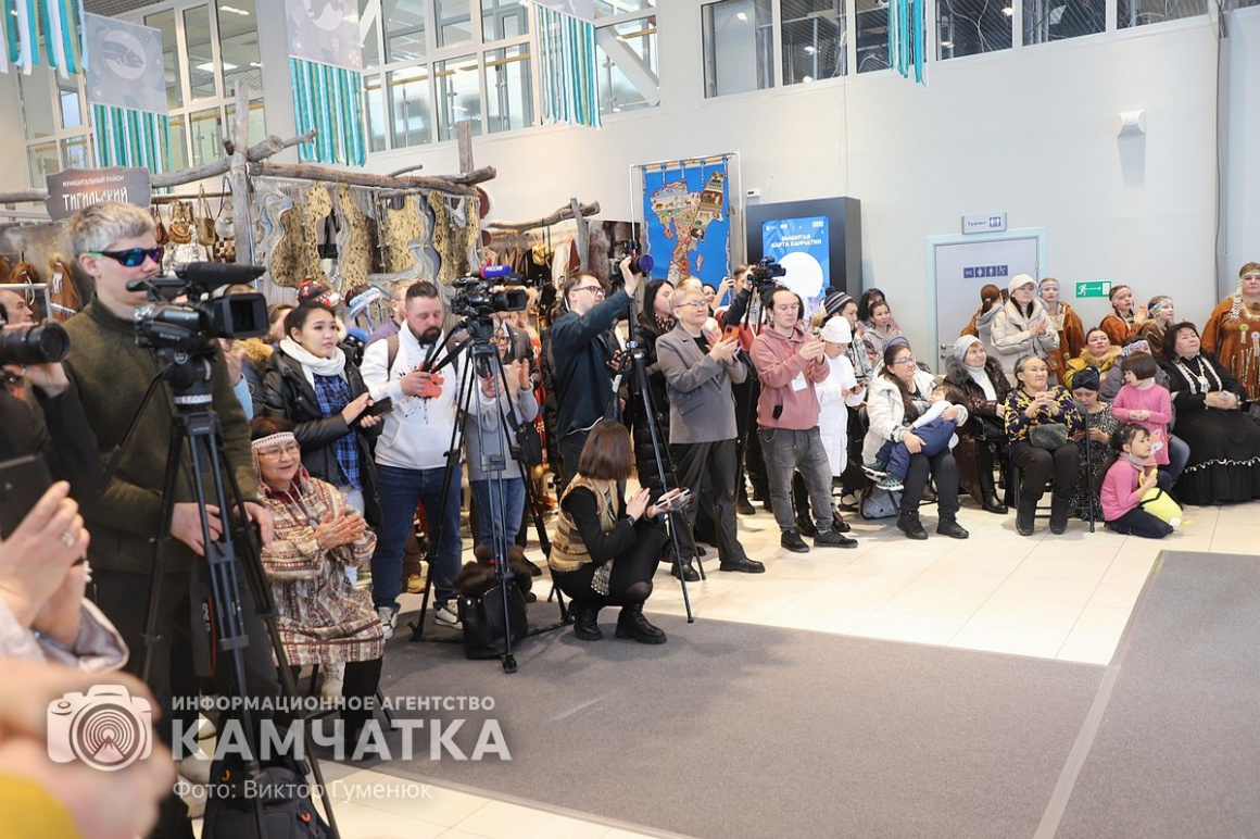 Открытие XII региональной выставки «Сказочная Камчатка». Фоторепортаж. . Фотография 100