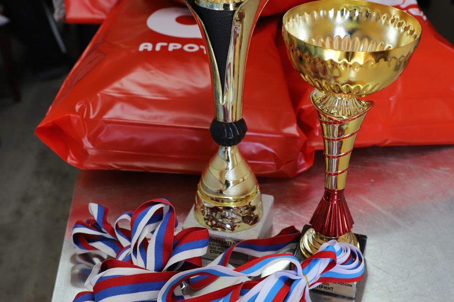 Ски-альпинисты завешают сезон. Фото: Виктор Гуменюк / информационное агентство "Камчатка". Фотография 70