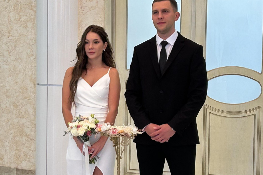 20 пар сыграли свадьбы в красивую дату 24.08.2024 на Камчатке. Фото: t.me/zagskam. Фотография 8