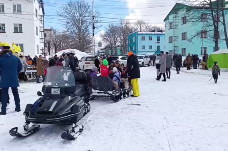 Масленичные гуляния и выборы Президента РФ в посёлке Вулканном на Камчатке.  Фото: скрин с видео Ивана Кулакова.. Фотография 5