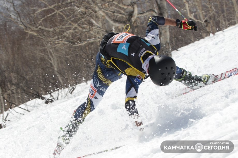 Ски-альпинисты завешают сезон. Фото: Виктор Гуменюк / информационное агентство "Камчатка". Фотография 1